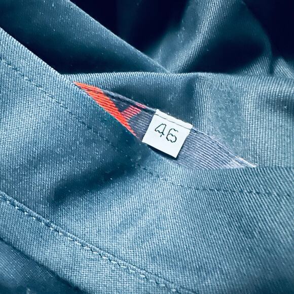 Burberry navy zipper lining jacket - Picture 9 of 11